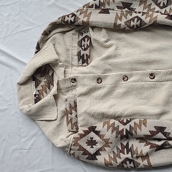 Aztec Shacket - Picture 2 of 3